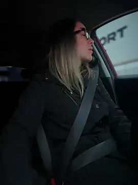 HotXMom online show from March 2025 04:30:02 AM