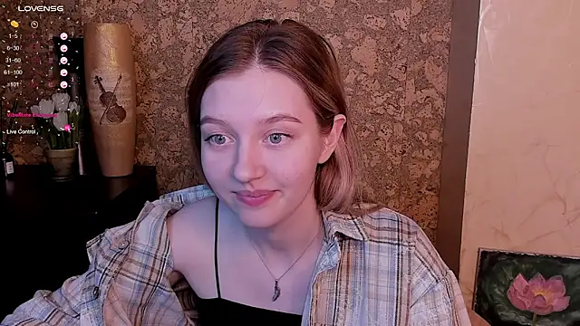 Ksuhesa online show from March 2025 01:23:01 PM