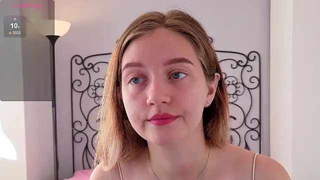 Ksuhesa online show from October 2025 03:25:01 AM