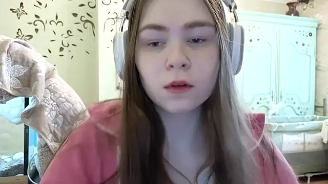 LucyZeph online show from January 2025 11:20:02 AM