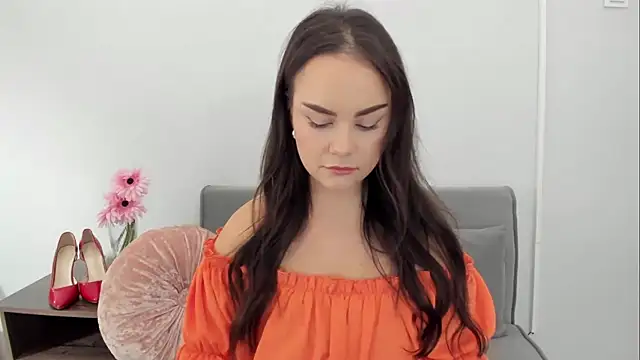 KendalNew online show from October 2025 05:04:02 PM