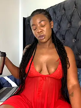 Snapshot of Ass-Queen chatting on November 2025 07:20:02 AM Ass-Queen online show from November 2025 07:20:02 AM