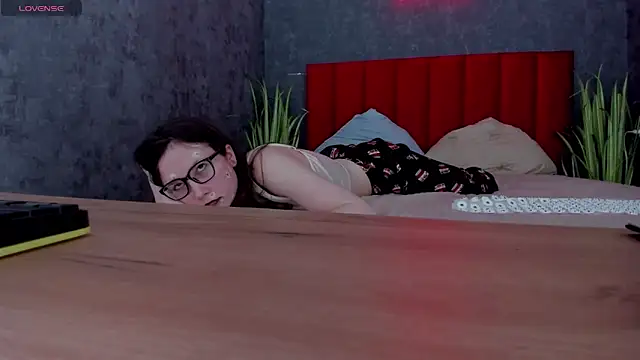 Snapshot of OliviaTurnery chatting on January 2026 05:27:02 PM OliviaTurnery online show from January 2026 05:27:02 PM