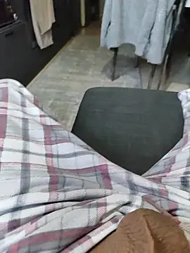 Snapshot of ertance40 chatting on November 2025 05:39:01 AM ertance40 online show from November 2025 05:39:01 AM