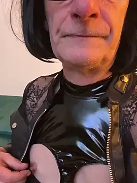 Snapshot of Sissy_Ambre chatting on February 2025 02:07:02 AM Sissy Ambre online show from February 2025 02:07:02 AM