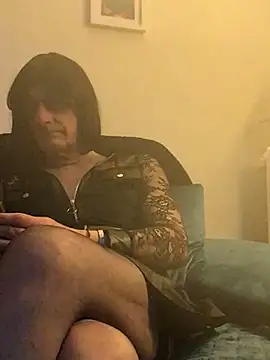 Snapshot of Sissy_Ambre chatting on March 2025 10:27:02 PM Sissy Ambre online show from March 2025 10:27:02 PM