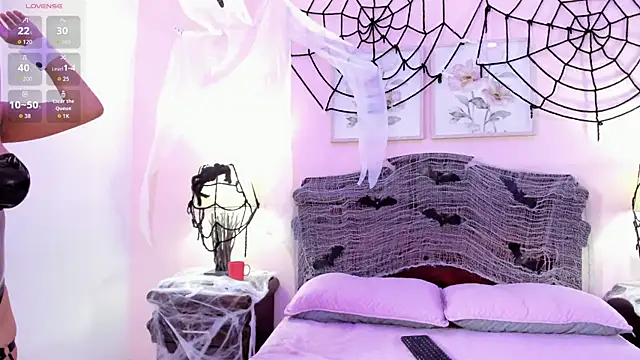 AriSweet online show from October 2025 12:46:02 PM