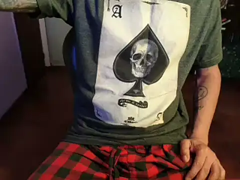 Snapshot of rumplstink chatting on October 2025 03:40:02 AM rumplstink online show from October 2025 03:40:02 AM