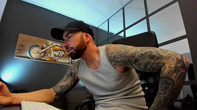 AronGrant online show from December 2024 09:23:01 AM