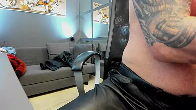 AronGrant online show from December 2024 12:27:02 PM