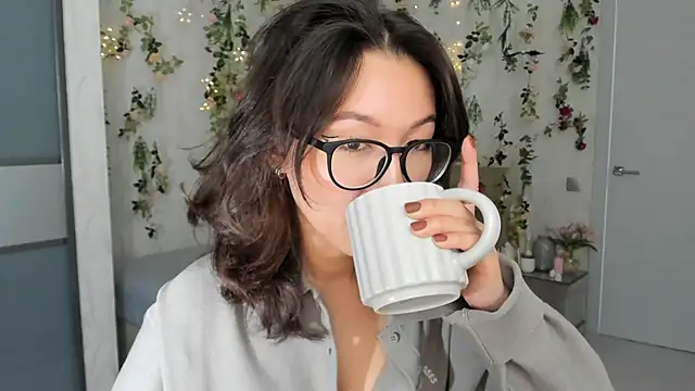 AgnieszkaBanana online show from November 2025 07:23:02 PM