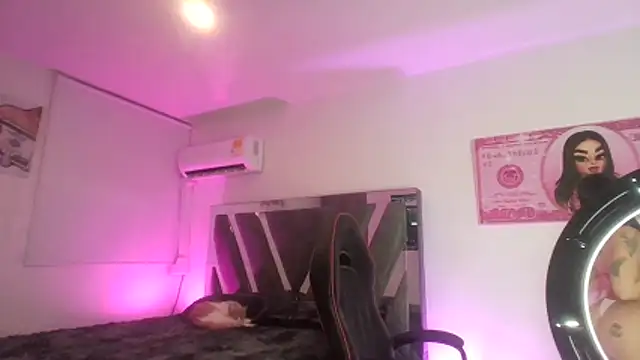 Snapshot of Caramelo_Exotic chatting on March 2026 02:50:01 AM Caramelo Exotic online show from March 2026 02:50:01 AM