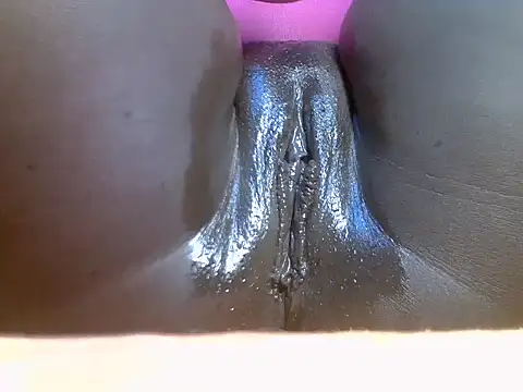 Snapshot of Liza331 chatting on October 2025 10:30:01 PM Liza331 online show from October 2025 10:30:01 PM