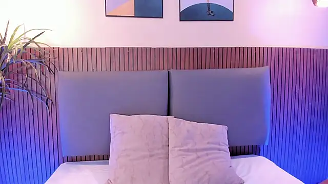 NicolleeEvanss online show from November 2025 12:05:02 PM