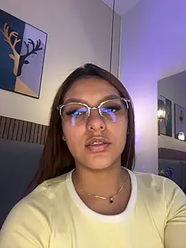 NicolleeEvanss online show from June 2026 10:46:02 AM