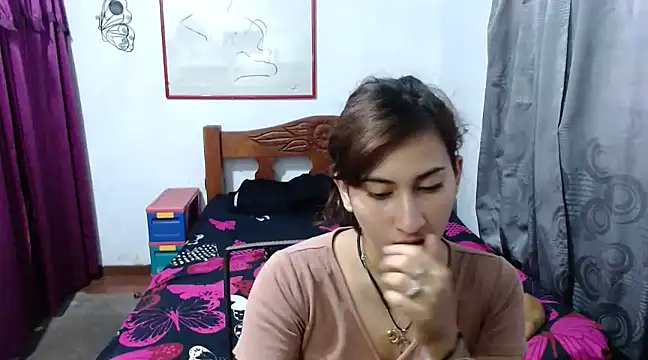 Snapshot of LadyMilk003 chatting on January 2025 03:31:02 PM LadyMilk003 online show from January 2025 03:31:02 PM