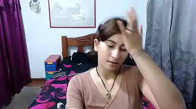 Snapshot of LadyMilk003 chatting on January 2025 06:33:02 PM LadyMilk003 online show from January 2025 06:33:02 PM