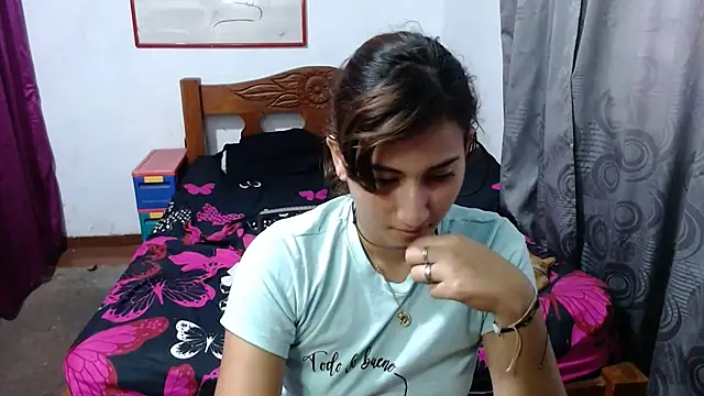 Snapshot of LadyMilk003 chatting on January 2025 04:21:01 PM LadyMilk003 online show from January 2025 04:21:01 PM