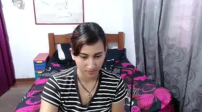 Snapshot of LadyMilk003 chatting on January 2025 03:29:01 PM LadyMilk003 online show from January 2025 03:29:01 PM