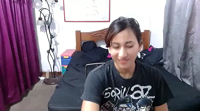 Snapshot of LadyMilk003 chatting on March 2025 02:12:01 PM LadyMilk003 online show from March 2025 02:12:01 PM