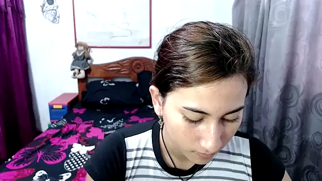 LadyMilk003 online show from October 2025 03:51:02 PM