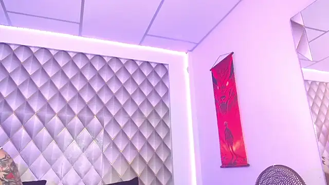 Snapshot of CoupleSwingerLatin chatting on March 2026 05:19:01 AM CoupleSwingerLatin online show from March 2026 05:19:01 AM