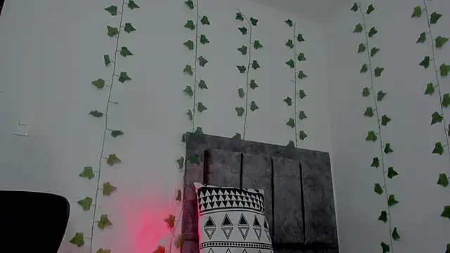 Snapshot of Miaa_Garcia chatting on April 2026 09:41:02 PM Miaa Garcia online show from April 2026 09:41:02 PM