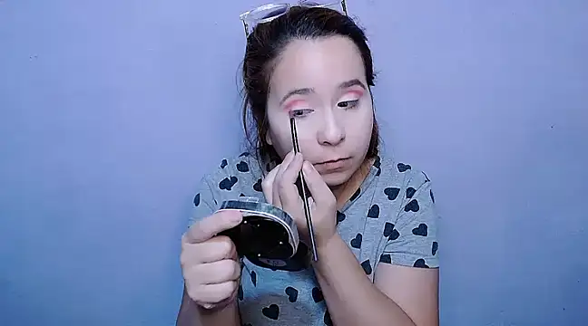 Snapshot of SubLayla01 chatting on December 2024 06:37:01 PM SubLayla01 online show from December 2024 06:37:01 PM