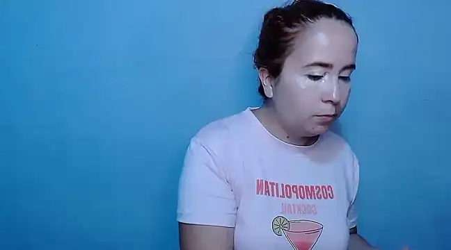 Snapshot of SubLayla01 chatting on December 2024 06:55:02 PM SubLayla01 online show from December 2024 06:55:02 PM