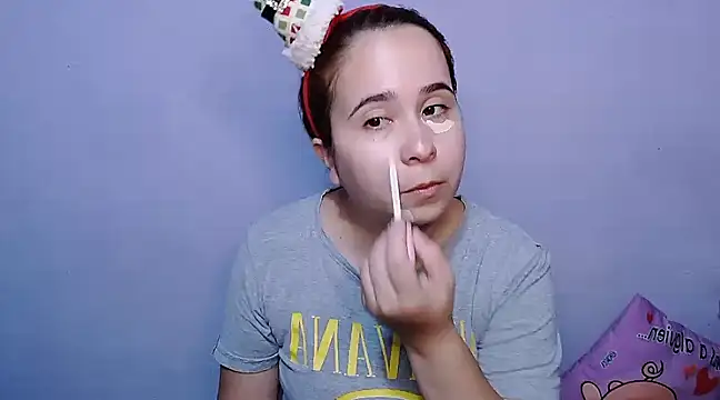 Snapshot of SubLayla01 chatting on January 2025 05:58:01 PM SubLayla01 online show from January 2025 05:58:01 PM