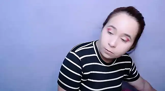 Snapshot of SubLayla01 chatting on January 2025 05:53:01 PM SubLayla01 online show from January 2025 05:53:01 PM