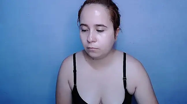 Snapshot of SubLayla01 chatting on February 2025 05:50:01 PM SubLayla01 online show from February 2025 05:50:01 PM