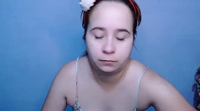 Snapshot of SubLayla01 chatting on February 2025 11:44:02 AM SubLayla01 online show from February 2025 11:44:02 AM