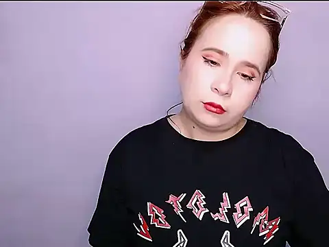 Snapshot of SubLayla01 chatting on October 2025 04:40:02 PM SubLayla01 online show from October 2025 04:40:02 PM