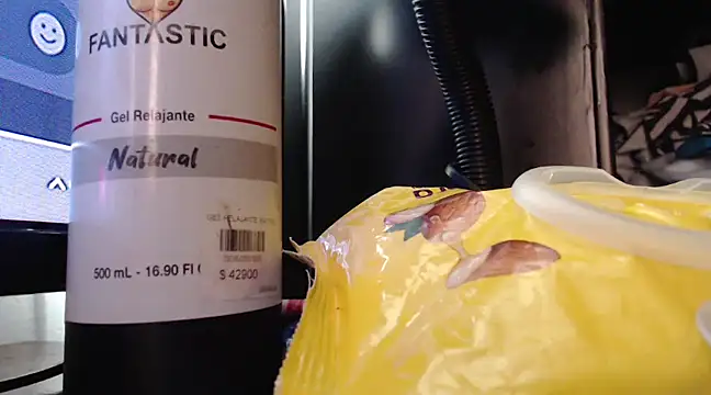 Snapshot of zoetits chatting on January 2025 06:04:01 PM zoetits online show from January 2025 06:04:01 PM