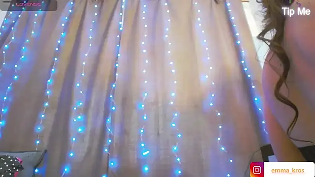 EmmaKrosss online show from May 2026 10:32:02 AM