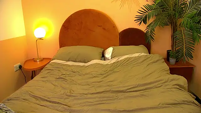 FerrariRedxBabestation online show from February 2026 09:27:01 PM