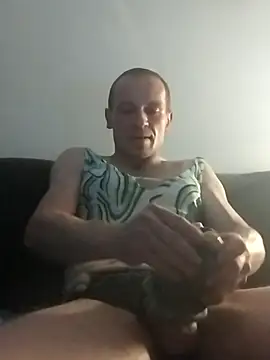 Snapshot of Kamien32 chatting on November 2025 04:34:02 AM Kamien32 online show from November 2025 04:34:02 AM