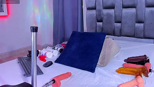 Snapshot of sarayhorny69 chatting on December 2024 03:58:02 AM sarayhorny69 online show from December 2024 03:58:02 AM