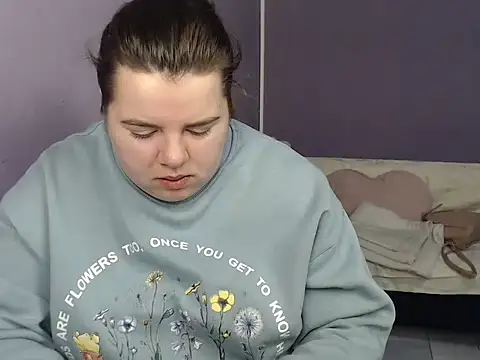 so shy online show from September 2025 06:52:02 AM