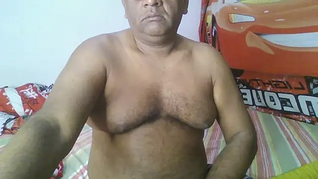 Snapshot of Beargryzzly chatting on January 2025 03:41:01 PM Beargryzzly online show from January 2025 03:41:01 PM