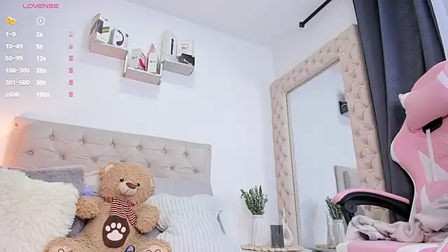 Snapshot of lorennahernandez01 chatting on November 2025 10:54:02 AM lorennahernandez01 online show from November 2025 10:54:02 AM