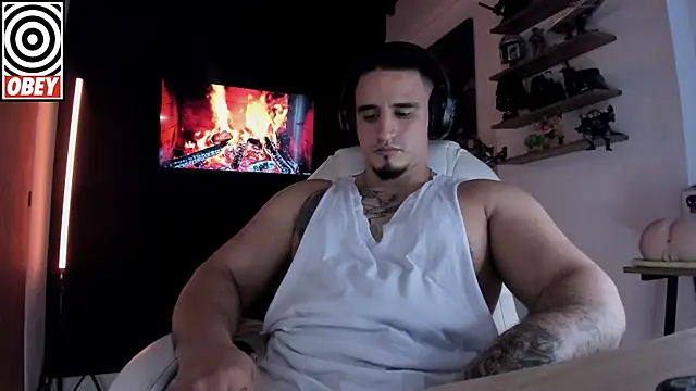 Snapshot of kingbear777 chatting on November 2025 08:04:01 AM kingbear777 online show from November 2025 08:04:01 AM