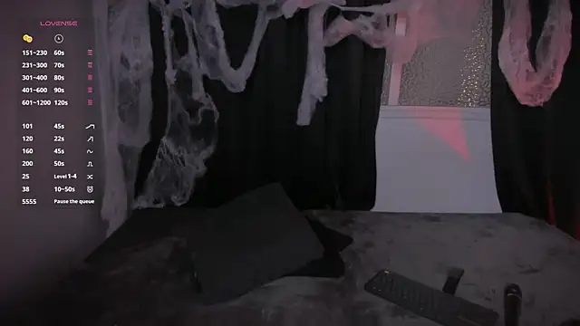 Snapshot of AramJoness chatting on October 2025 08:50:02 PM AramJoness online show from October 2025 08:50:02 PM