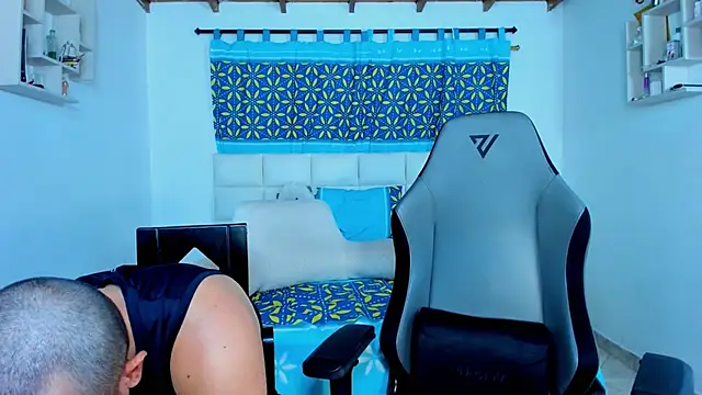 Snapshot of xxx_sweet_couple_ chatting on January 2025 08:45:01 AM xxx sweet couple  online show from January 2025 08:45:01 AM