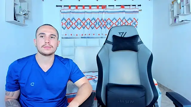 Snapshot of xxx_sweet_couple_ chatting on March 2025 05:29:02 AM xxx sweet couple  online show from March 2025 05:29:02 AM