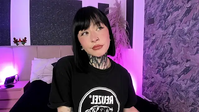 Scolw online show from December 2025 12:14:02 PM