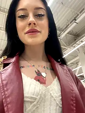 Snapshot of Melissa_crazy chatting on December 2024 03:21:01 PM Melissa crazy online show from December 2024 03:21:01 PM