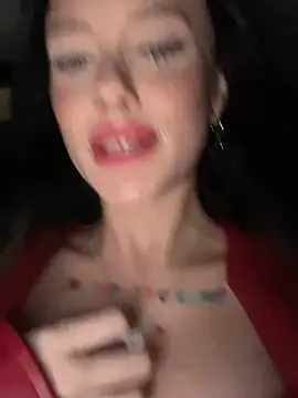 Snapshot of Melissa_crazy chatting on December 2024 03:17:01 PM Melissa crazy online show from December 2024 03:17:01 PM