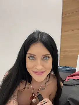 Snapshot of Melissa_crazy chatting on December 2024 09:23:02 PM Melissa crazy online show from December 2024 09:23:02 PM